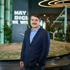 HÜSEYİN ÖZCAN